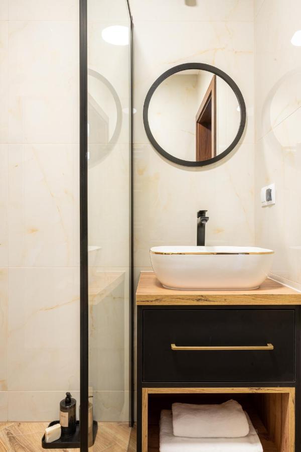Para Apartments - Dwupoziomowe Apartamenty ビャウィ・ドゥナイェツ エクステリア 写真