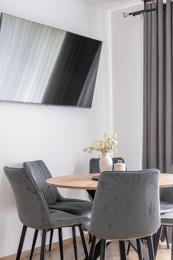 Para Apartments - Dwupoziomowe Apartamenty ビャウィ・ドゥナイェツ エクステリア 写真